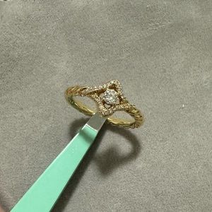 AUTHENTIC David Yurman Venetian Quatrefoil Ring with Diamonds